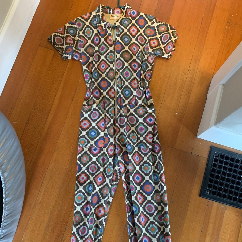 Noble Utility Suit - Jumpsuit in Cross Stitch Print - Picture 7 of 9